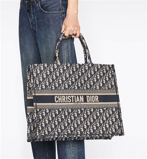 cabas dior book tote|dior carryall tote.